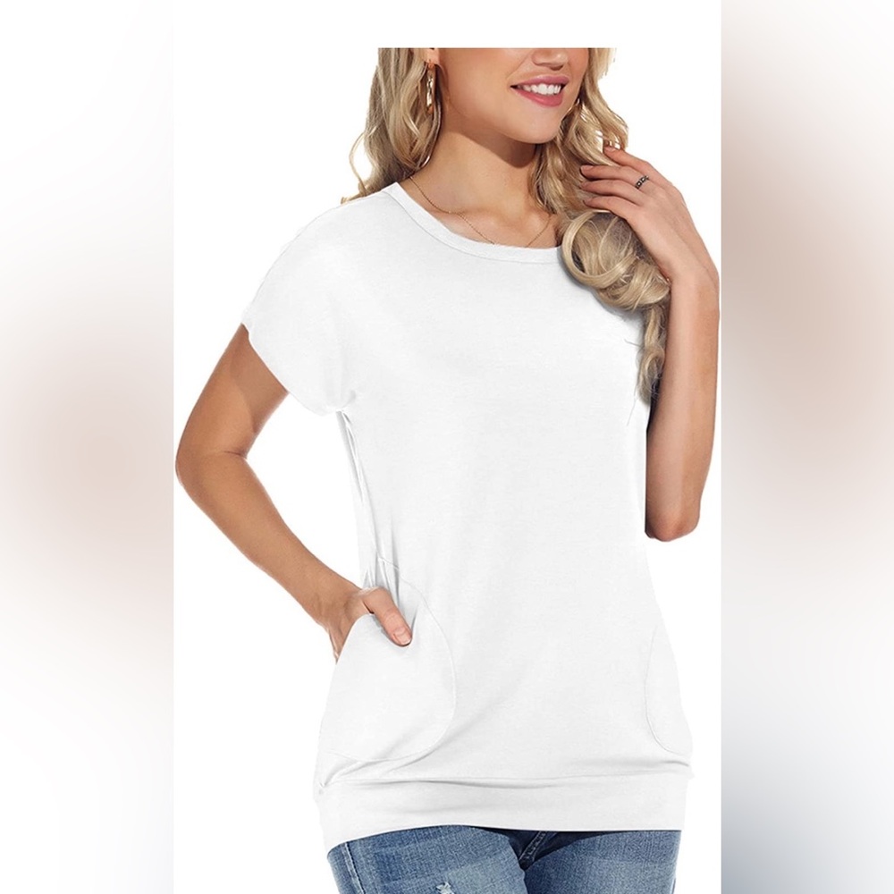 Short Sleeve White Tee with Pockets from Amazon 3X